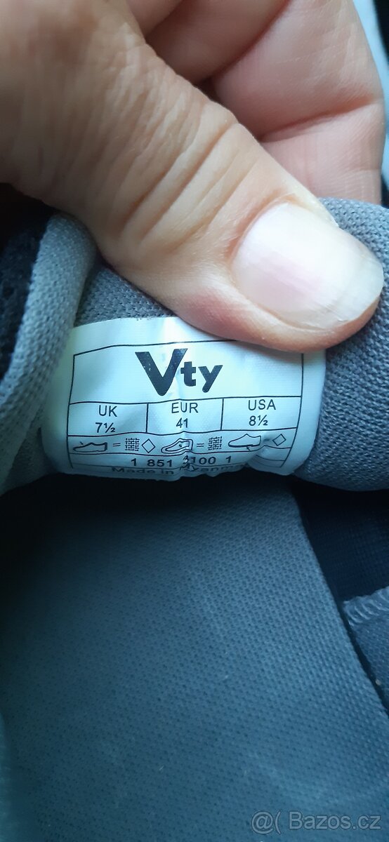 Tenisky zn. Vty vel. 41 - 2