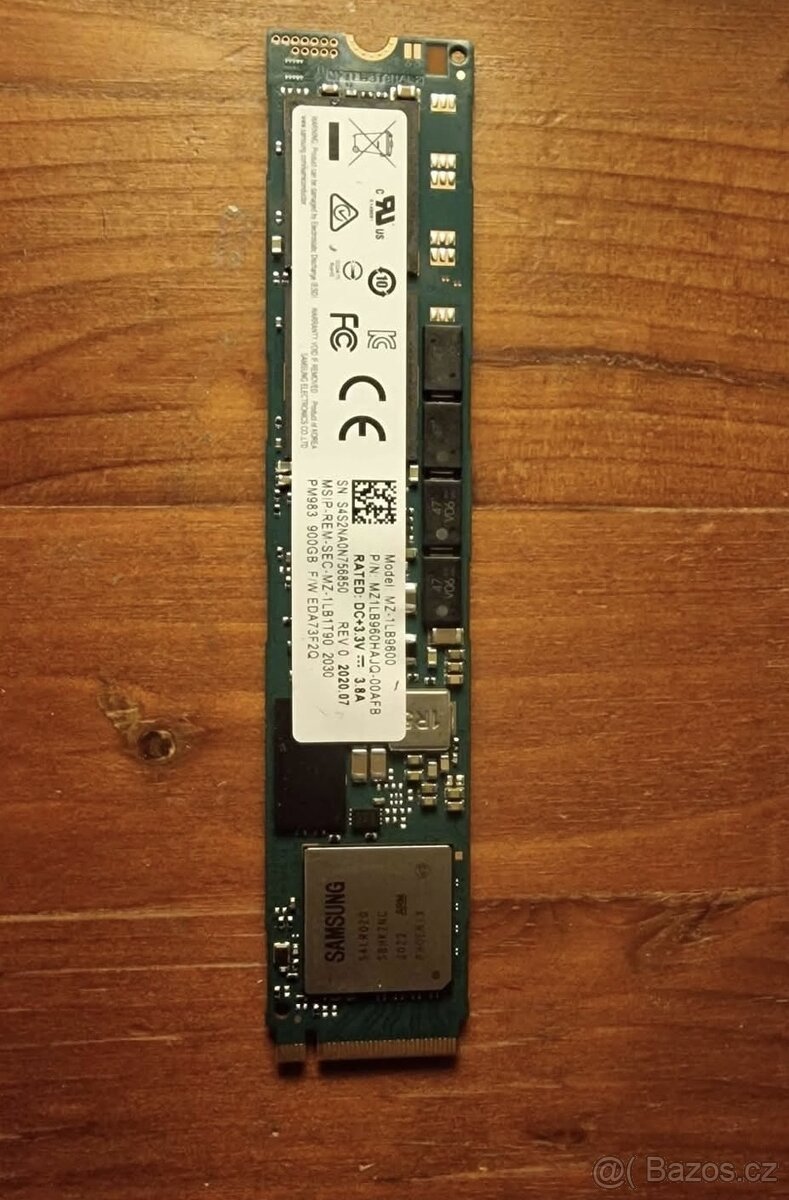 Prodám SSD 900GB - 2
