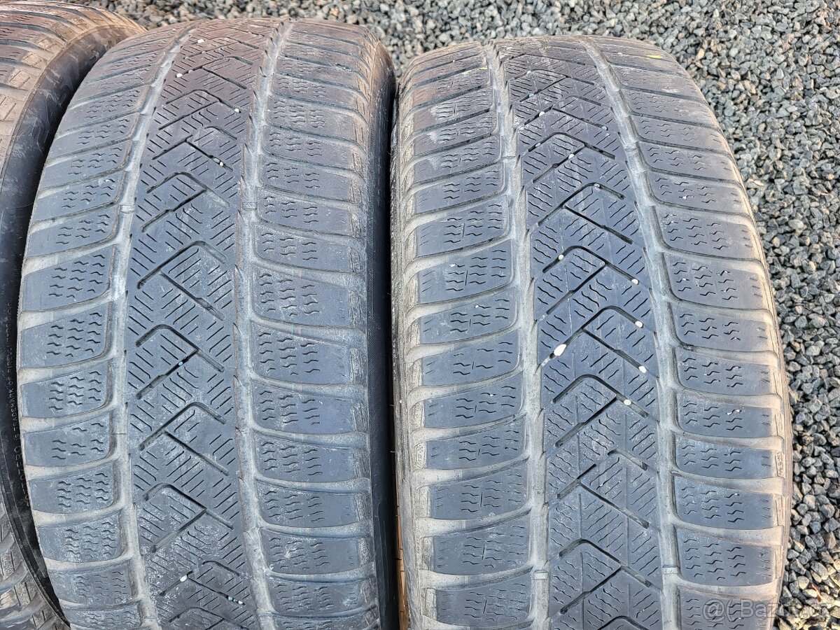 4x 245/45R19 Pirelli Sottozero 3 - 2