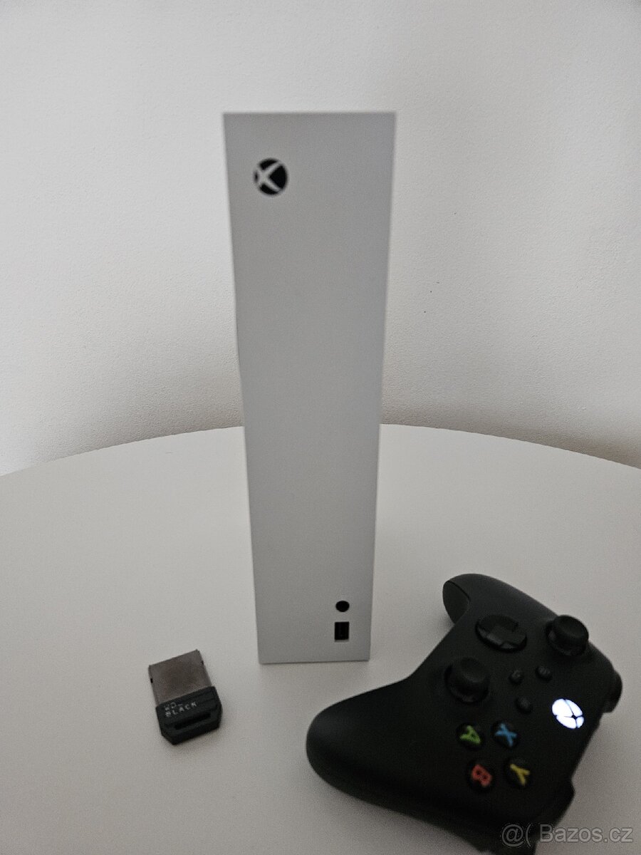 Xbox series S s rozšířením paměti 512gb a ovladačem - 2