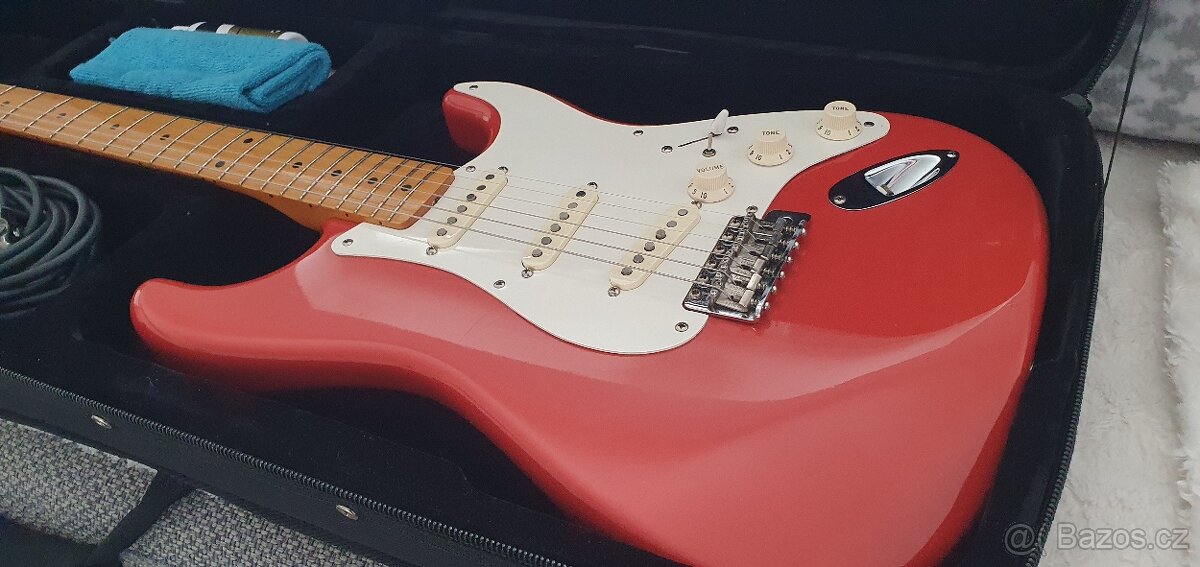 Fender stratocastr - 2