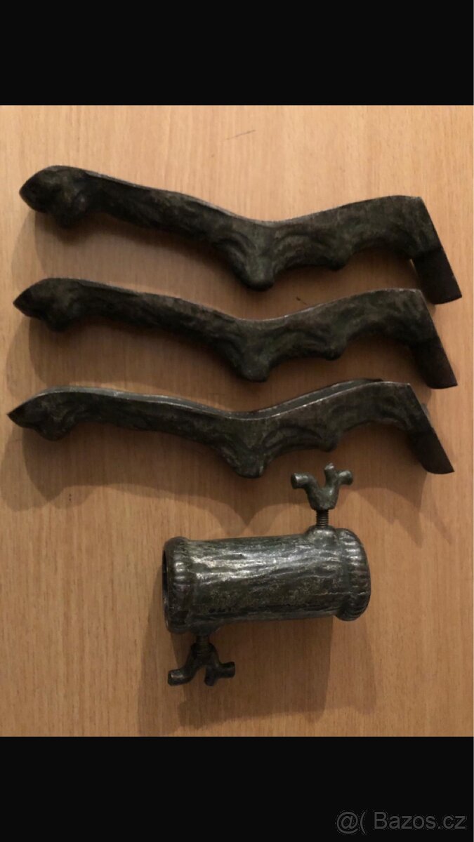 Litinový stojan na vánoční stromek - 2