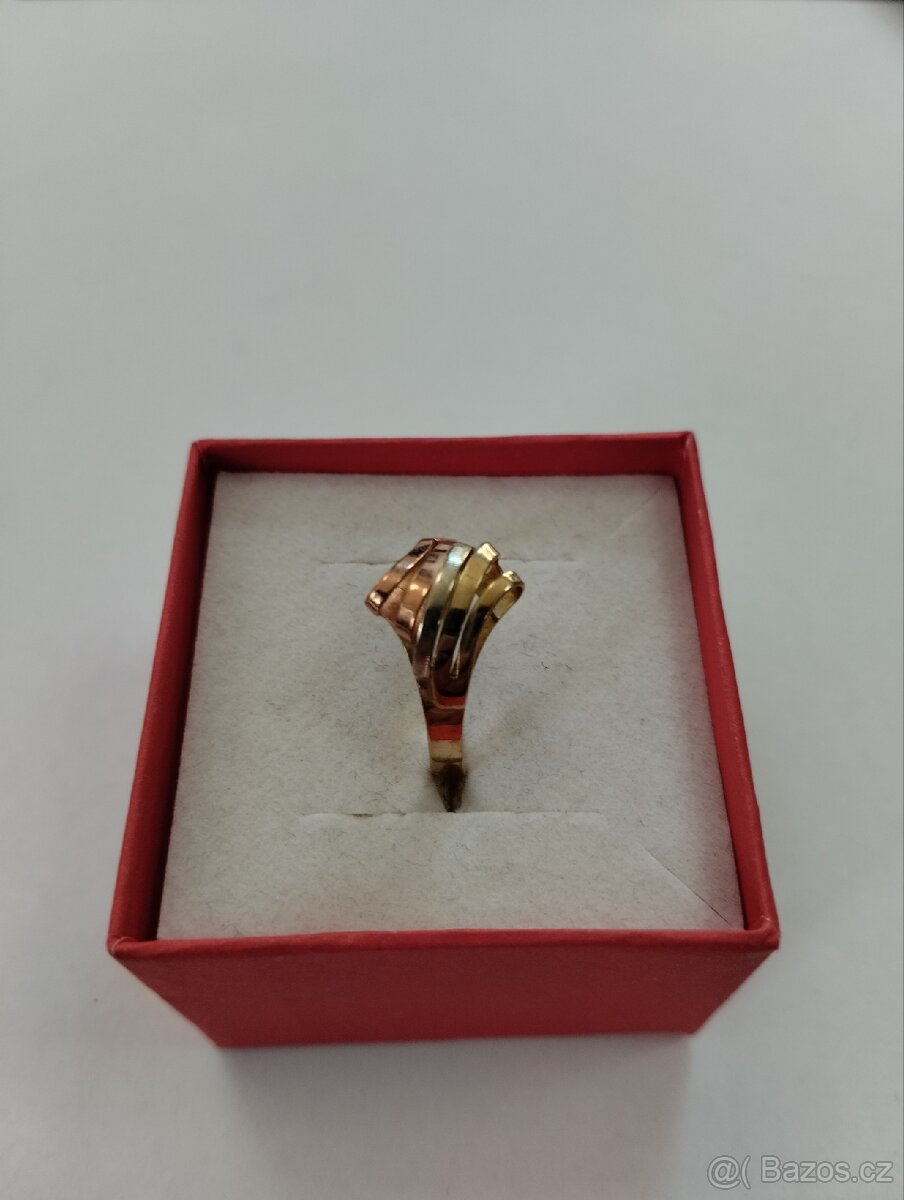 Zlatý prsten trojí zlato - 2