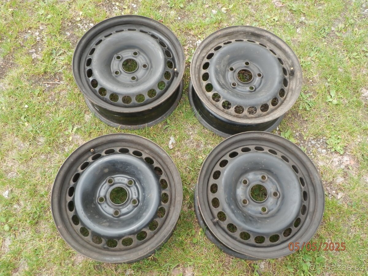 4xPlechové disky na AUDI A4 velikost 15tky. ET 45 - 2