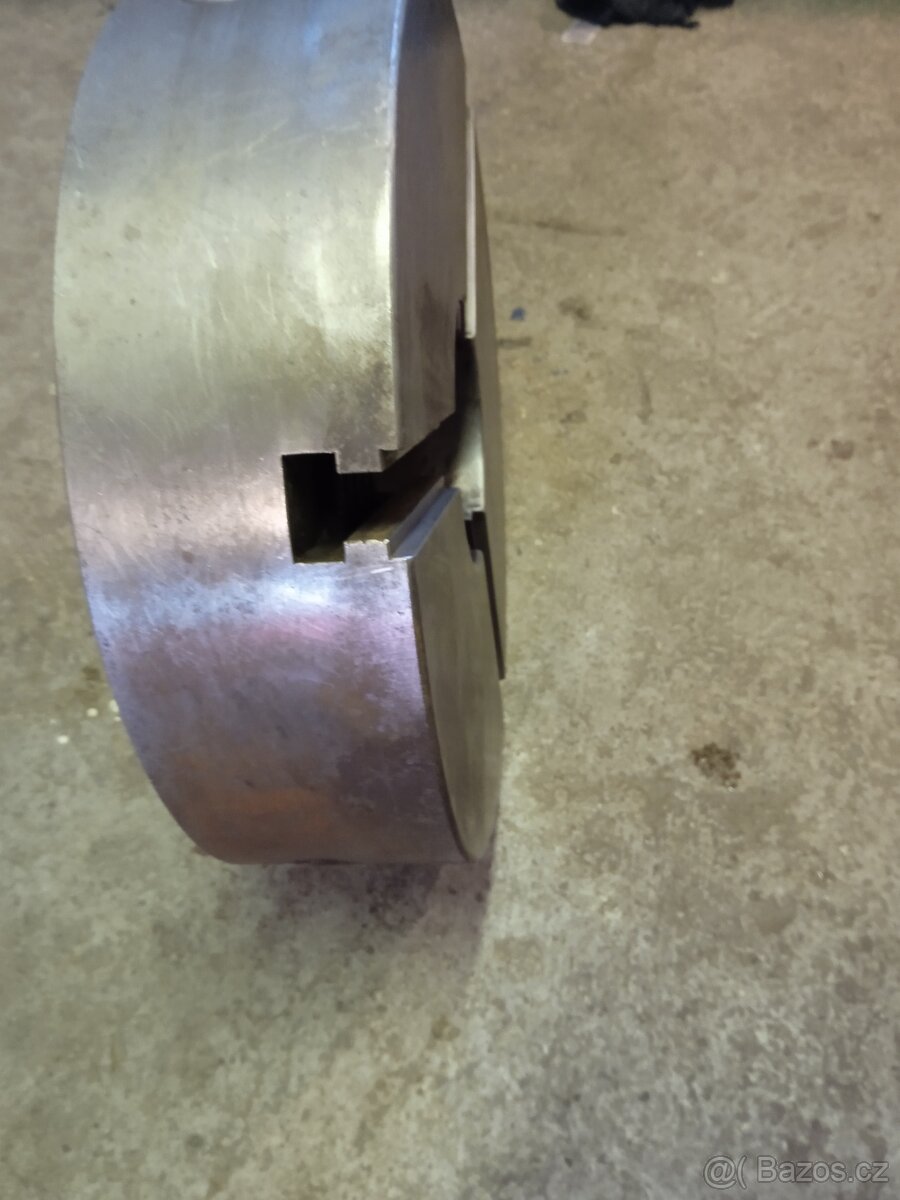 Sklíčidlo 400 k soustruhu - 2