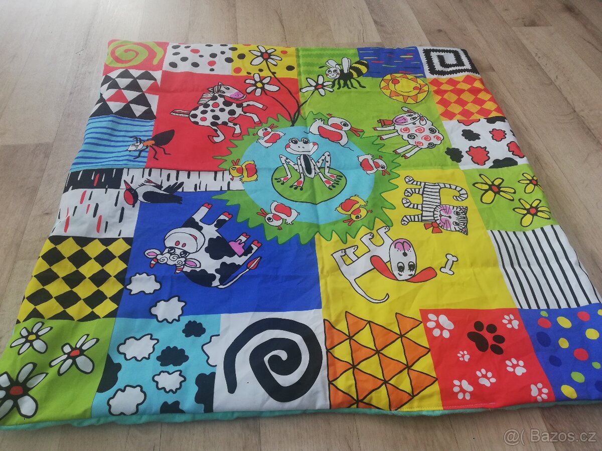 barevná deka se zvířátky + hračky - 2