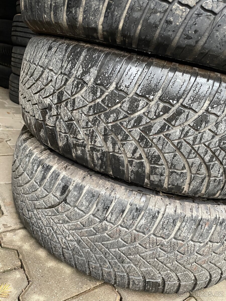 Zimní pneu 215/65R17 103H - 2