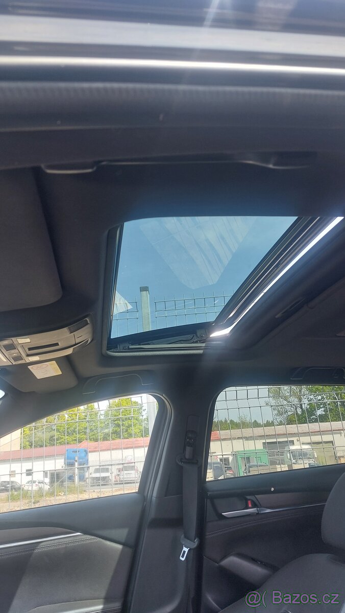 Prodám havarovanou Mazda 6, nafta 135kw, r.v. 2019 - 2