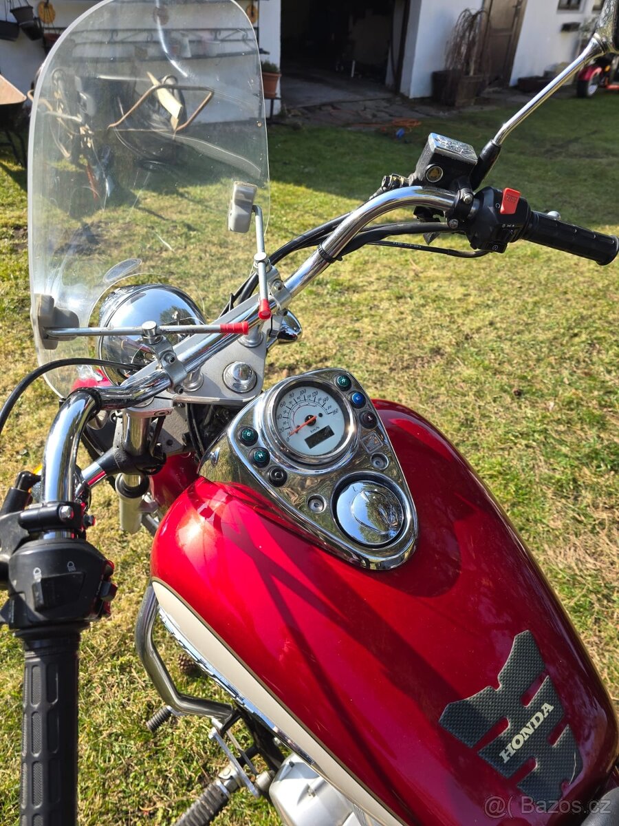 Honda VT 125 shadow - 2