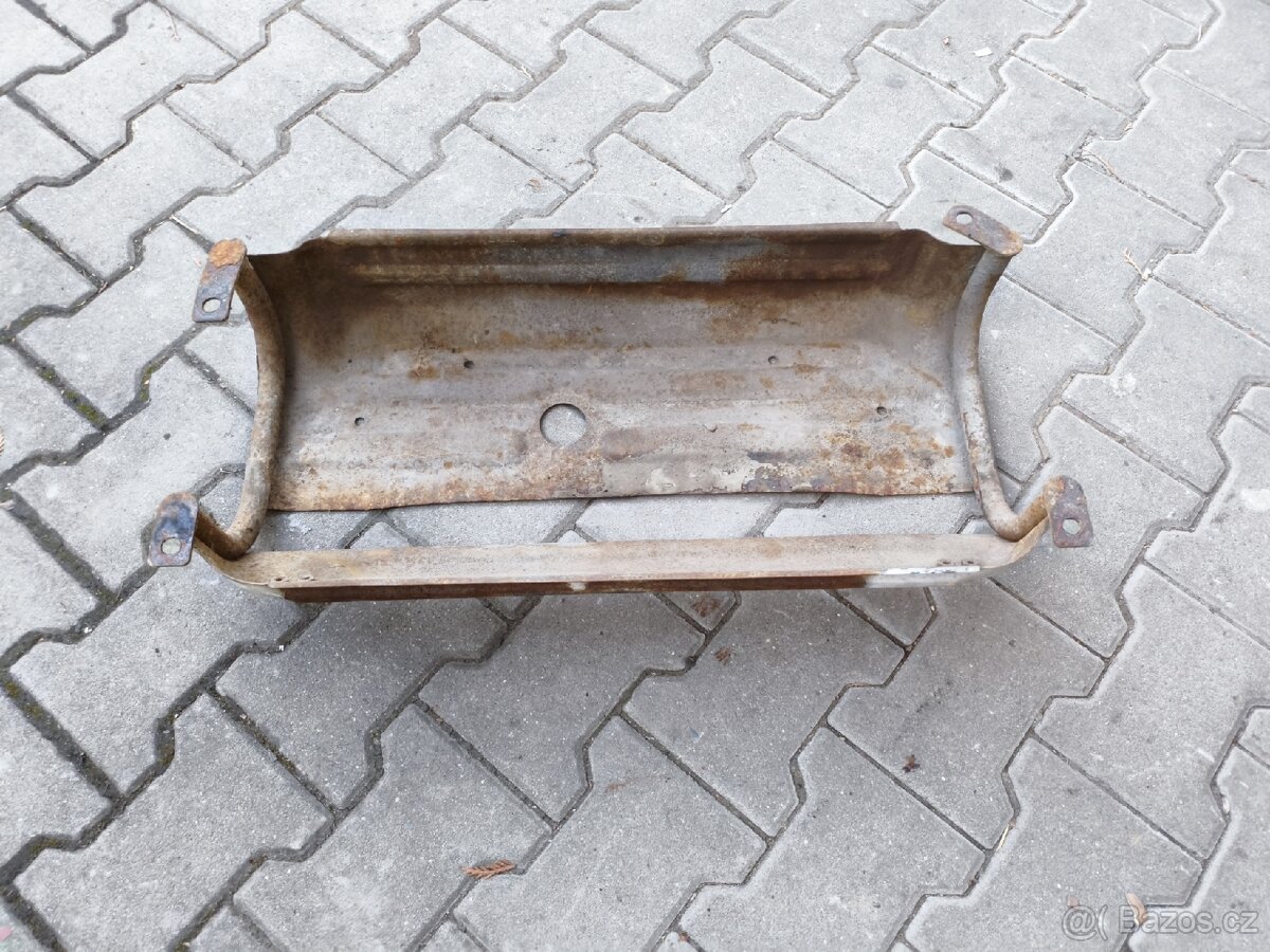 Suzuki lj80 kryt nádrže - 2