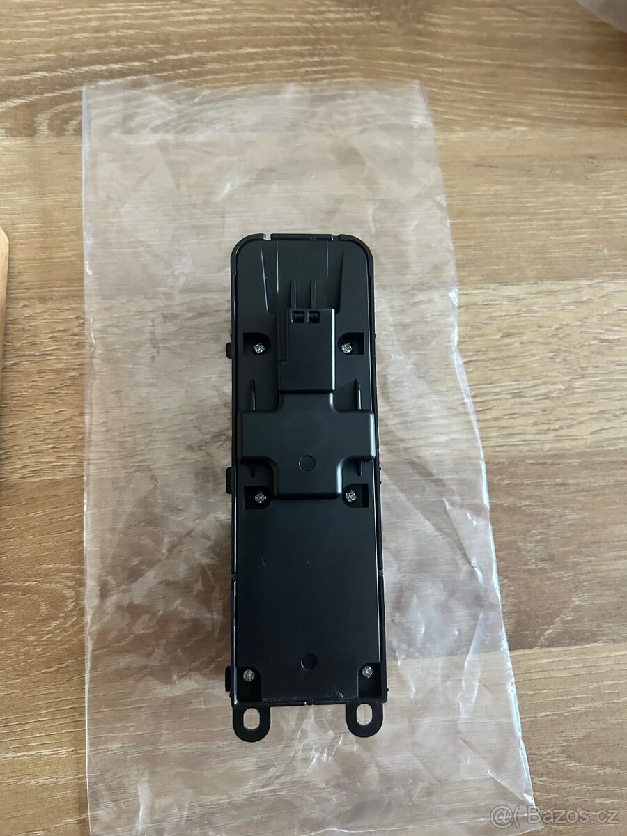 levý přední elektrický stahovač oken VOLVO - 2