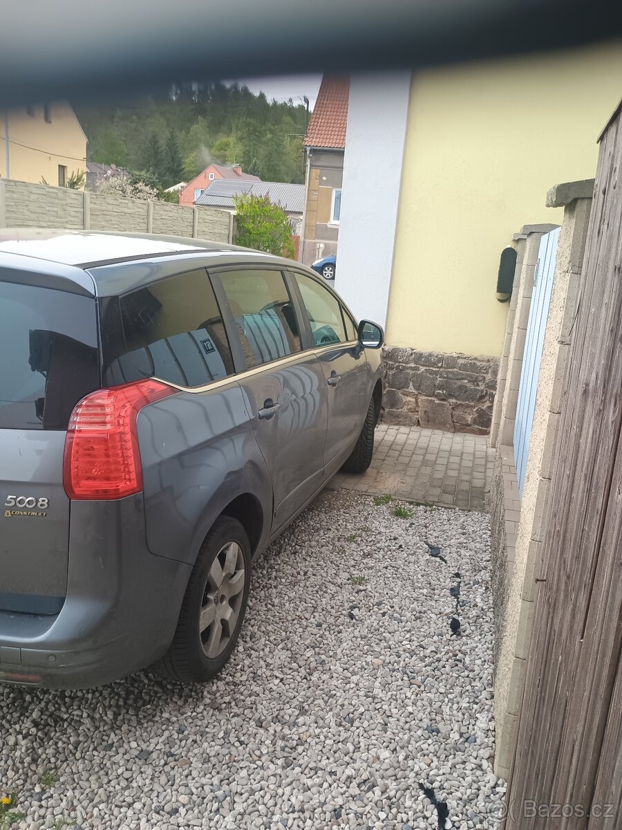 Peugeot 5008 - 2