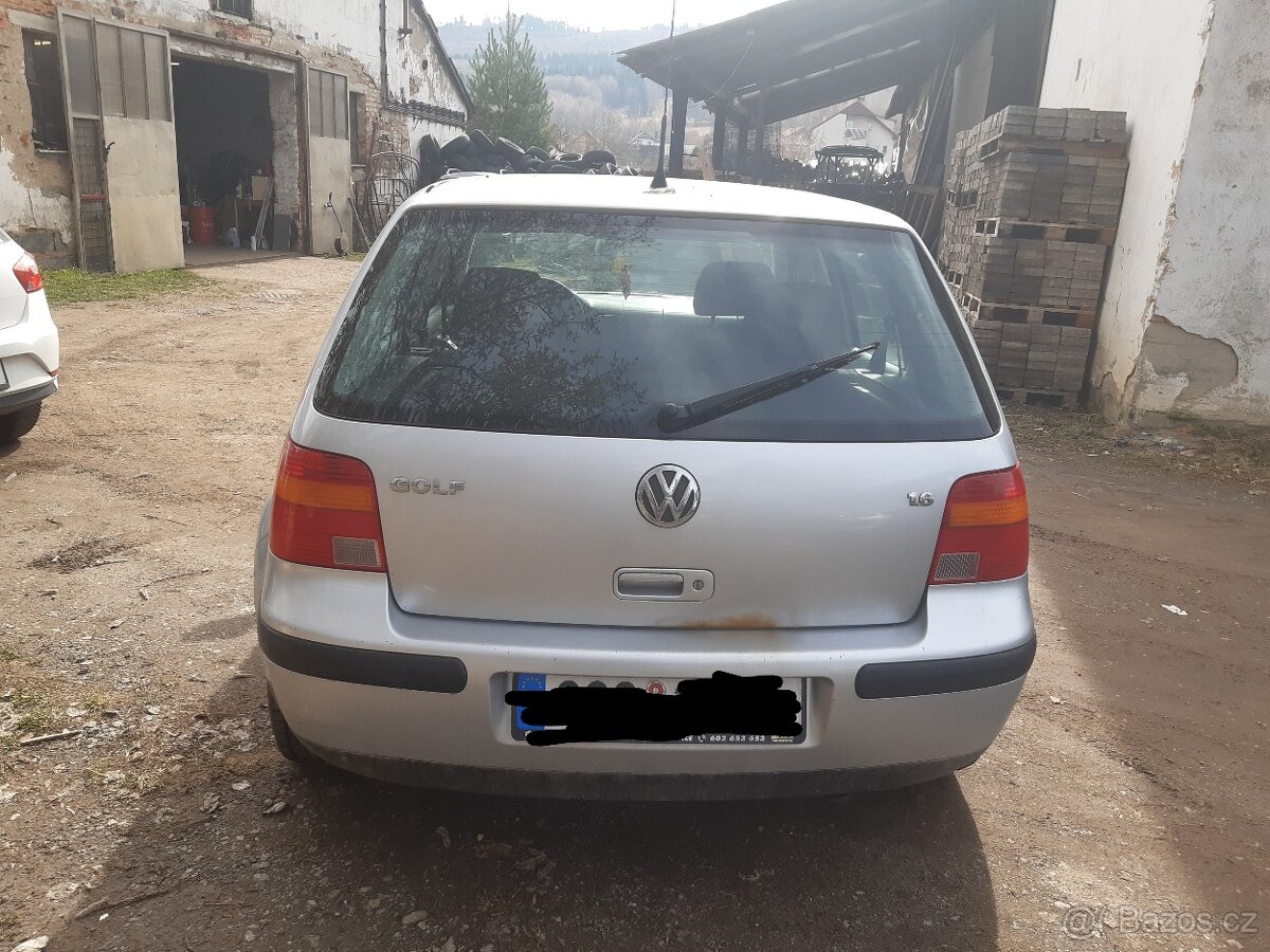 Volkswagen Golf 4 automat - 2