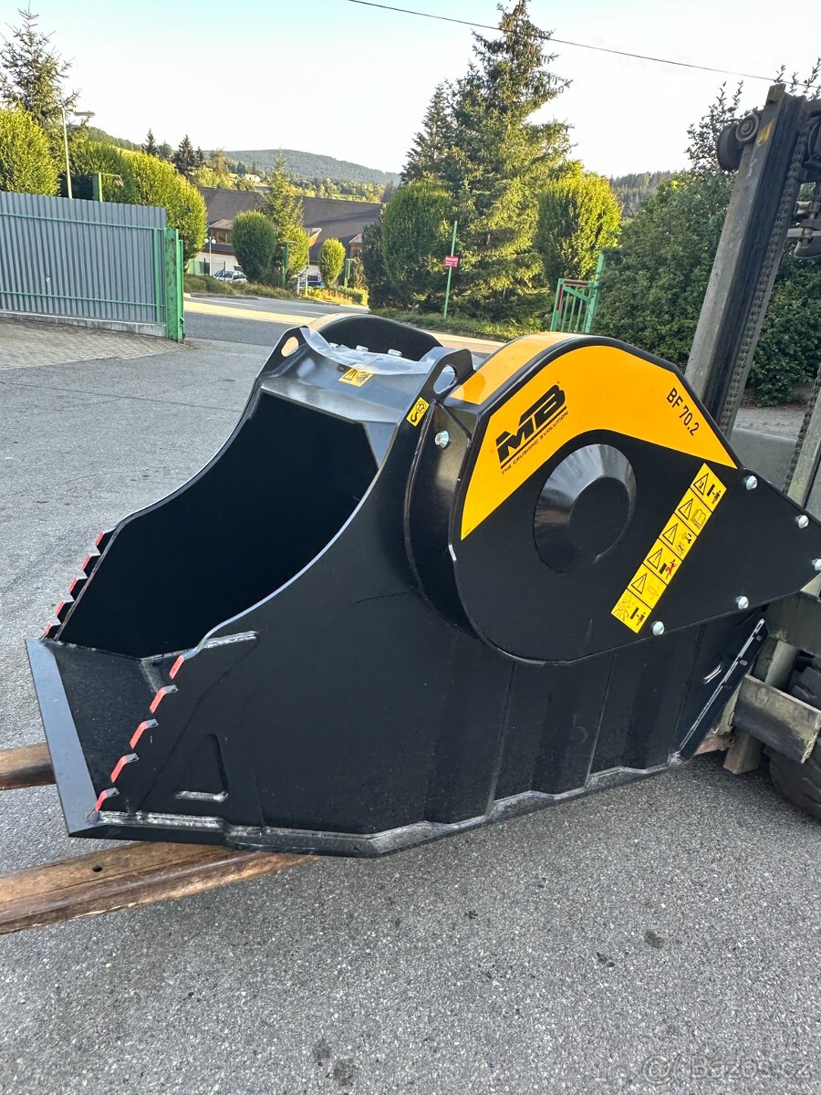 Drticí lžíce MB Crusher - 2