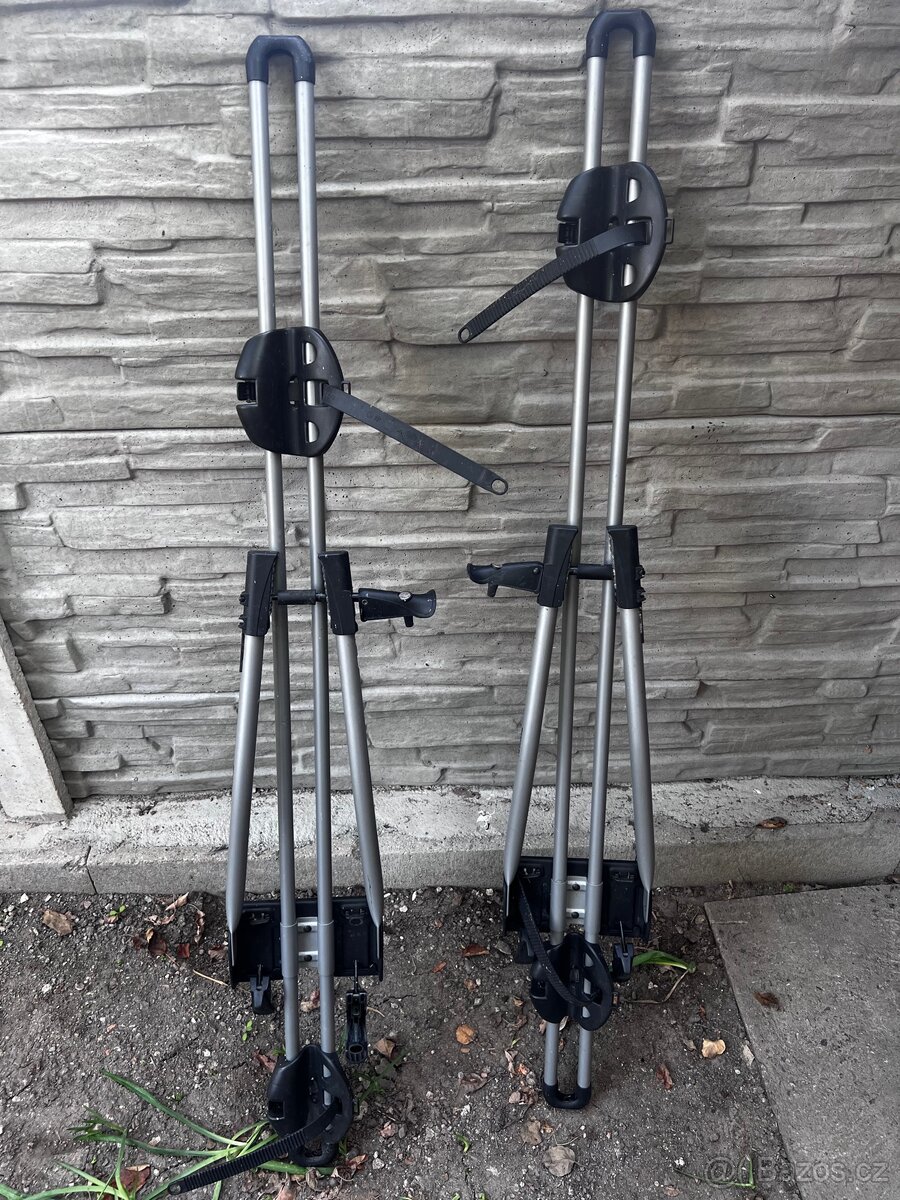 Thule - nosiče kol - 2