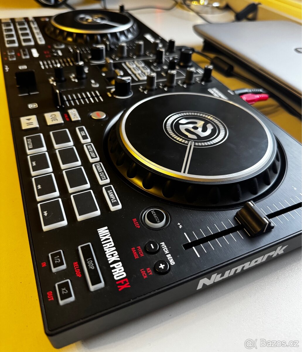 Numark mixtrack pro fx + sluchátka - 2