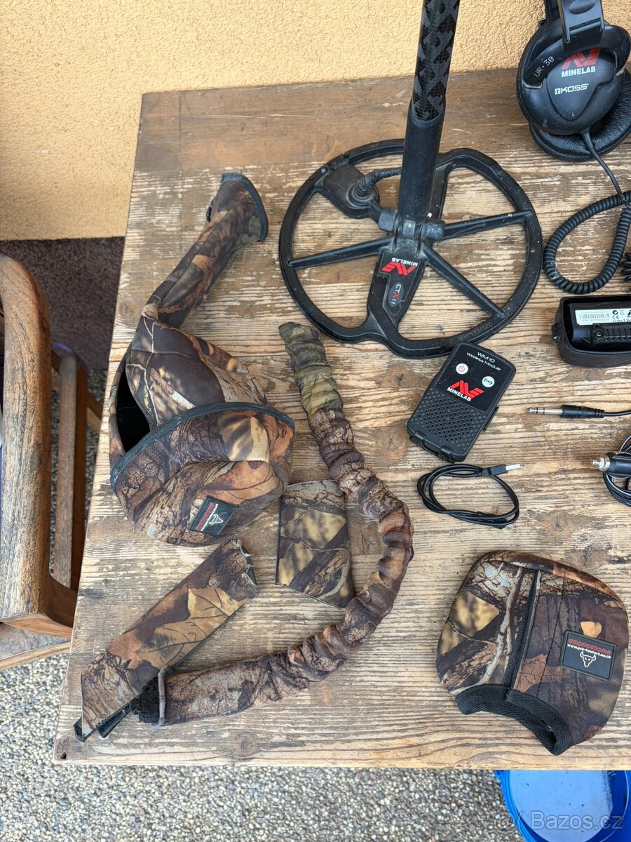 Detektor kovu Minelab CTX3030 + příslušenství - 2