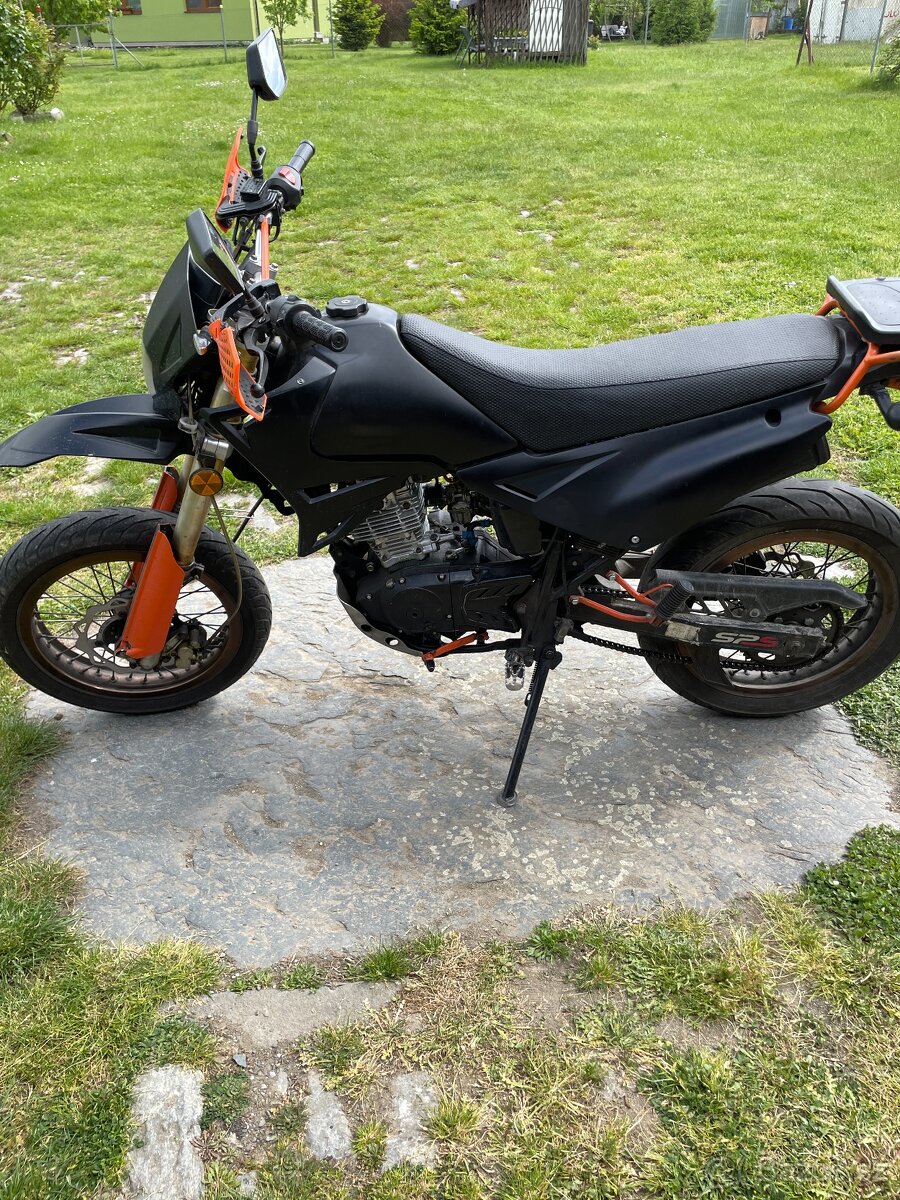 Yuki SM 125