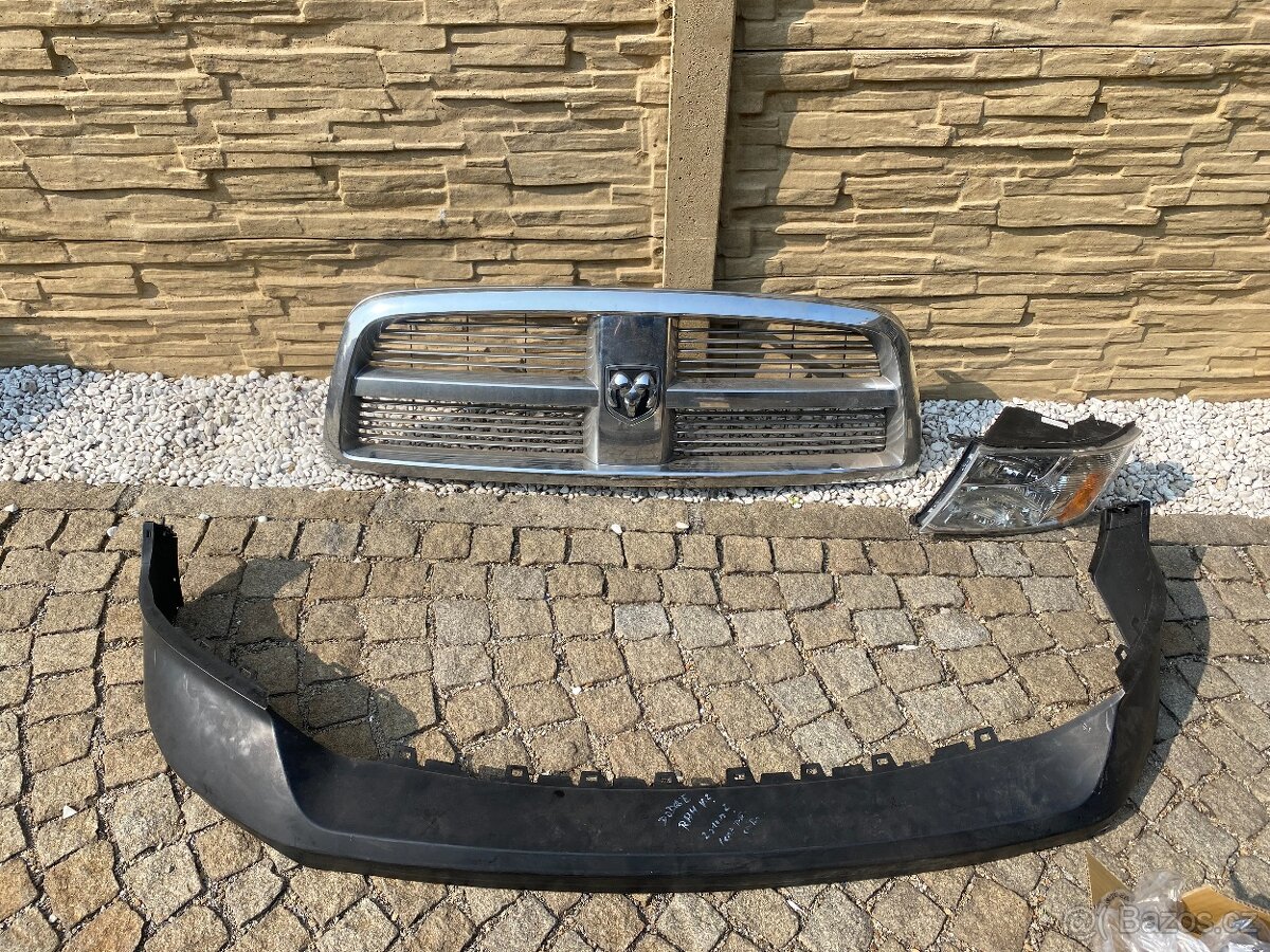 DODGE RAM 1500 - NÁHRADNÍ DÍLY,LAMPY,MASKA,PLAST