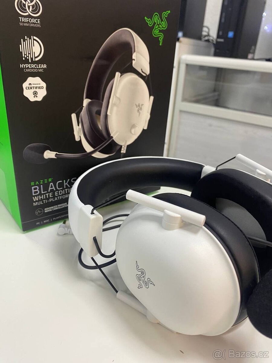 Sluchátka RAZER BLACKSHARK V2 X - 2