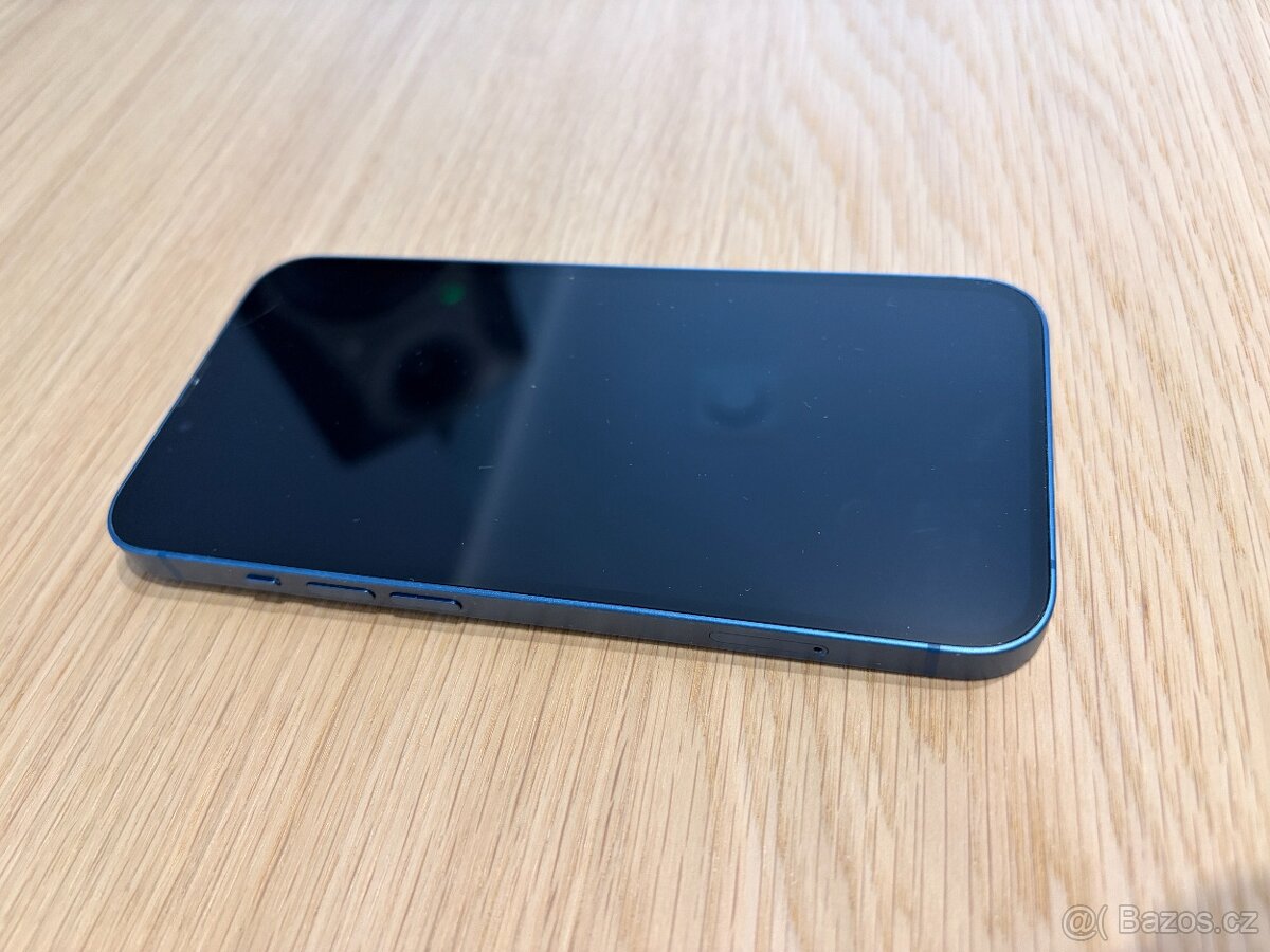 📱 iPhone 13 256GB Blue, hezký stav, příslušenství - 2
