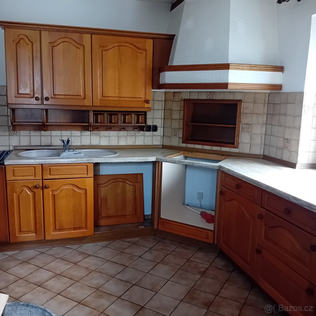 Kuchyňská linka se spotřebiči - 2