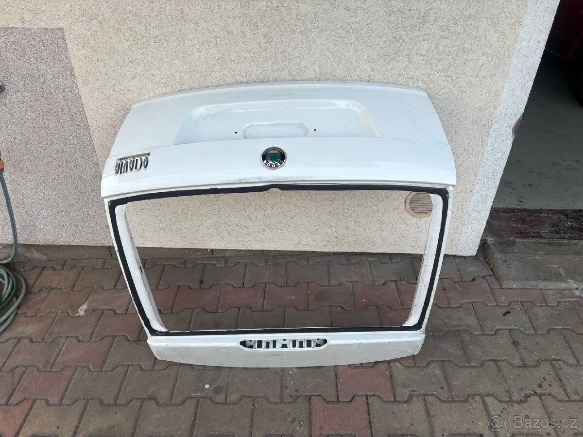 Škoda Octavia II Combi zadní 5 dveře - 2