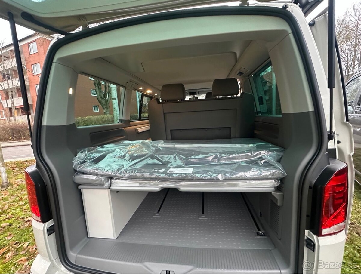 podlaha kolejnice VW T6.1 CALIFORNIA - 2