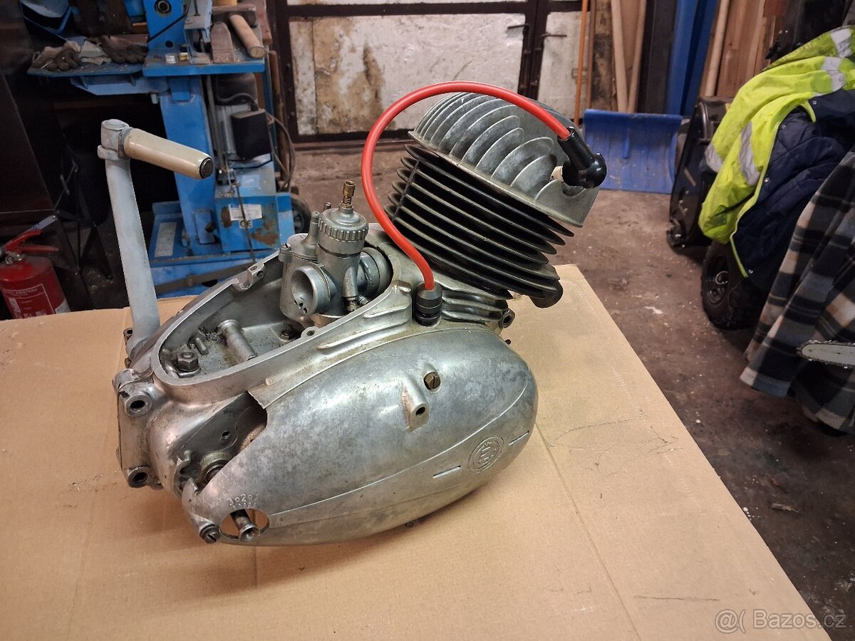 Motor čz 150c - 2