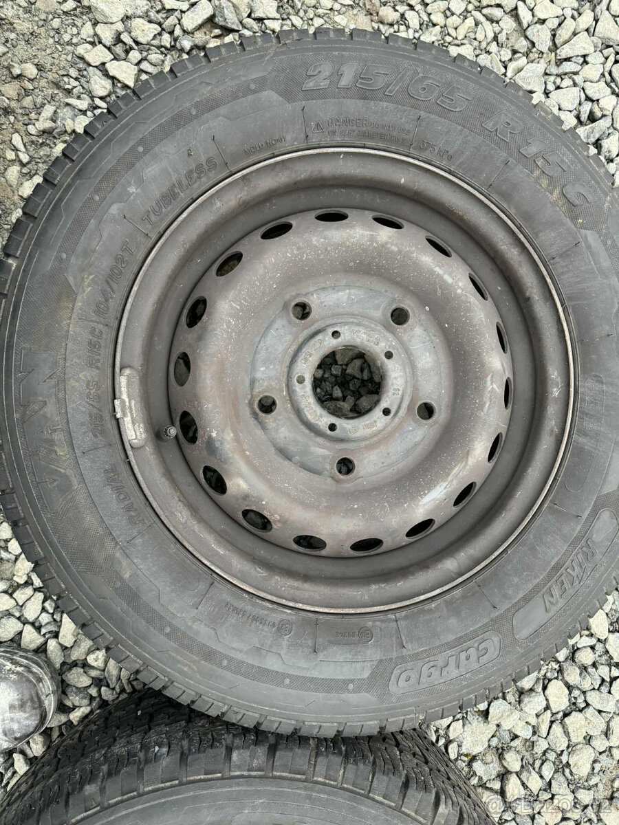 Pneu 215/65 R15 C - 2