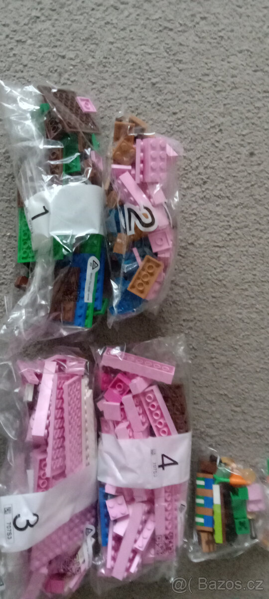 Lego Minecraft 21170 - 2