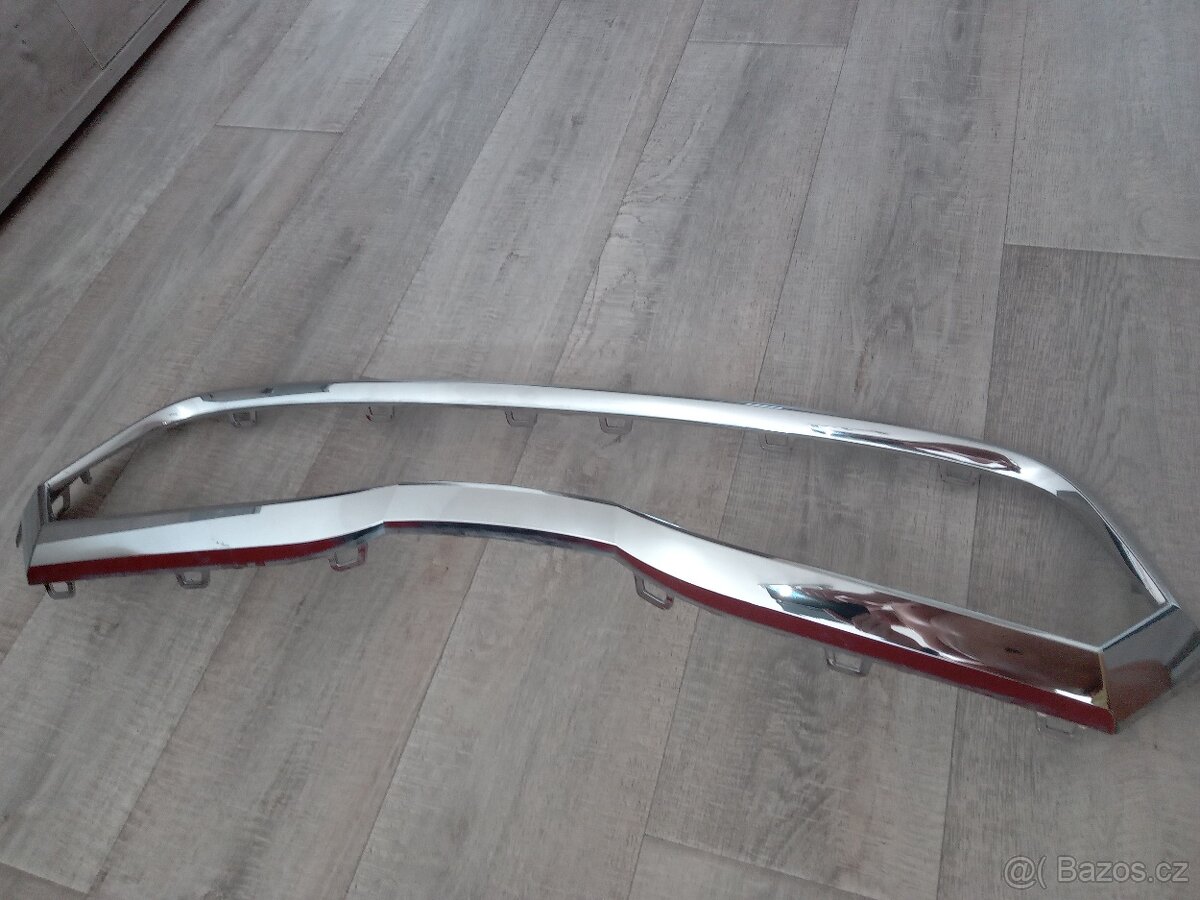 Škoda Octavia 4 Rám přední masky - 2