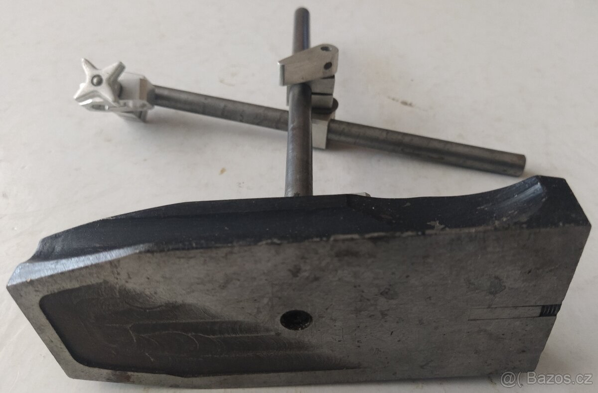 Stojánek na úchylkoměry - 2