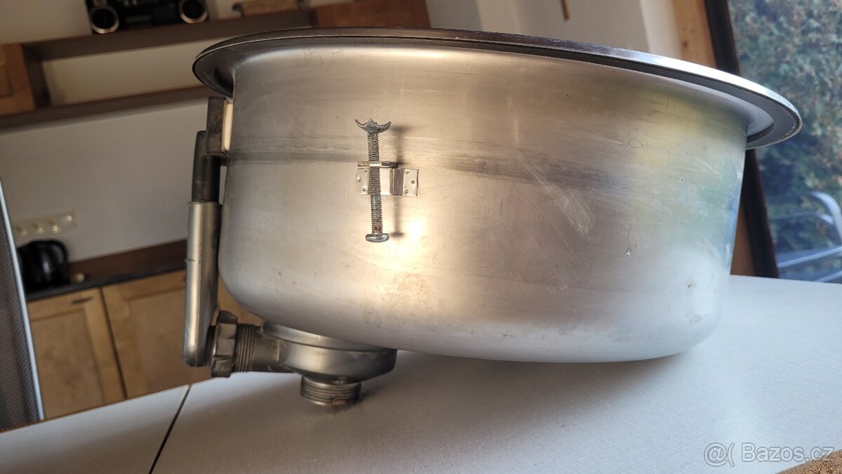 nerezový dřez - 2