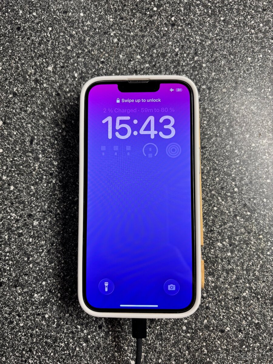 iPhone 13 128GB stříbrný - 2