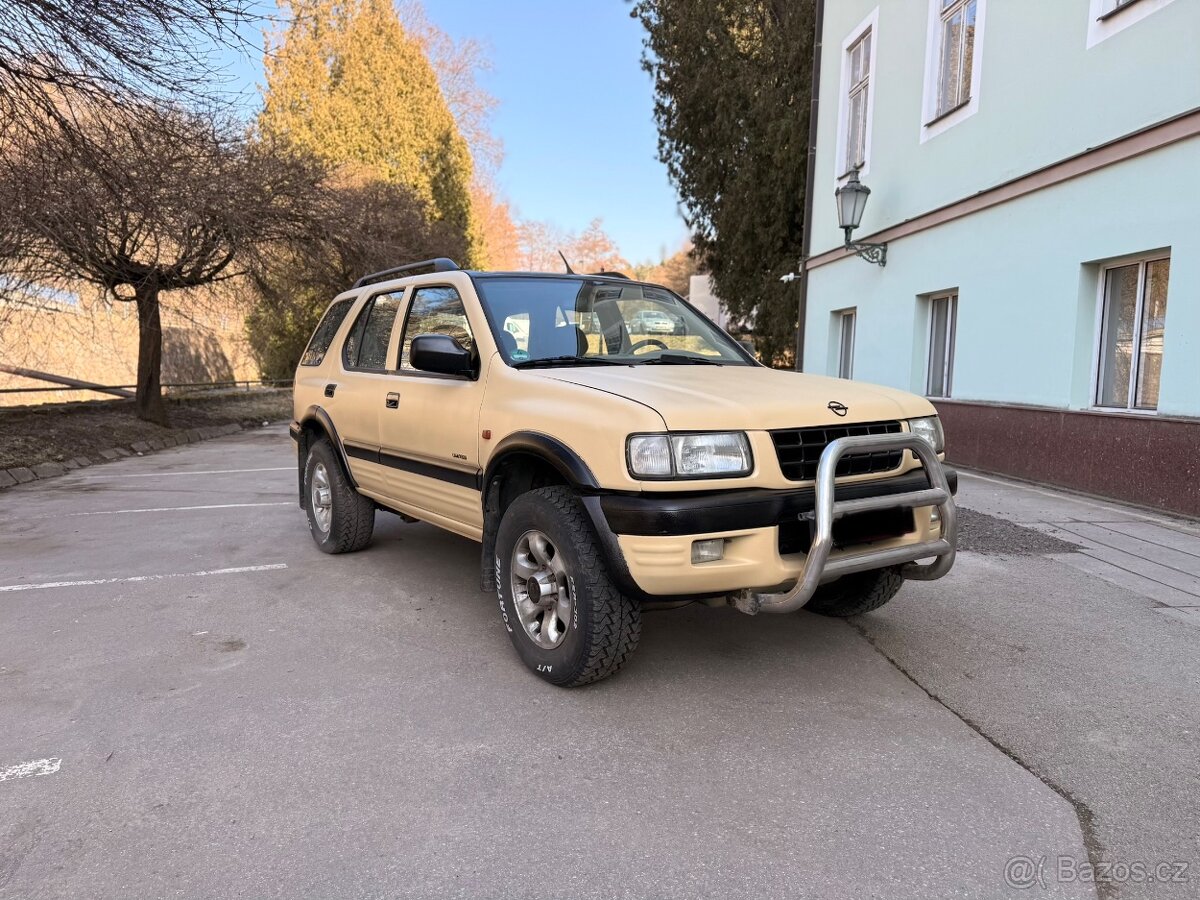 Opel Frontera 3.2 V6 manuál - 2
