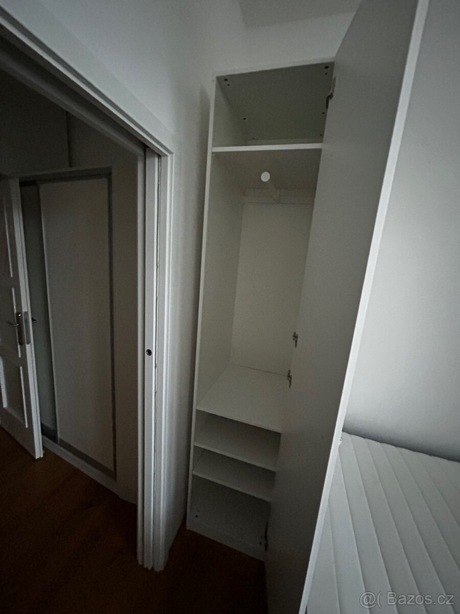 Šatní skříní - 2