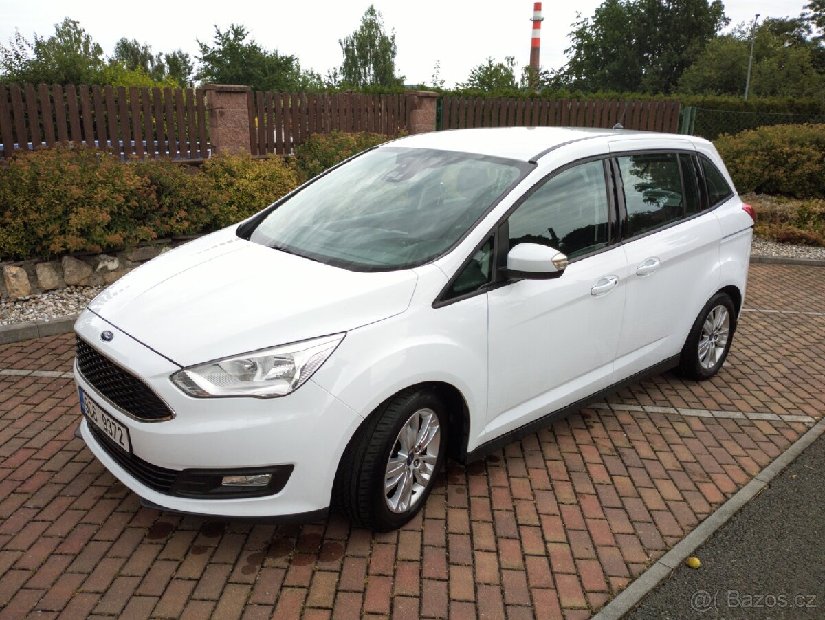 Ford Grand C-MAX 1,5 TDCI sedmimístný - 2