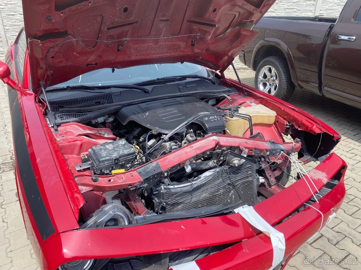 Dodge Challenger 3.6 2016 novy model - 2