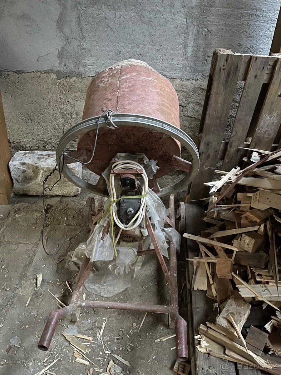 Stavební míchačka - 2