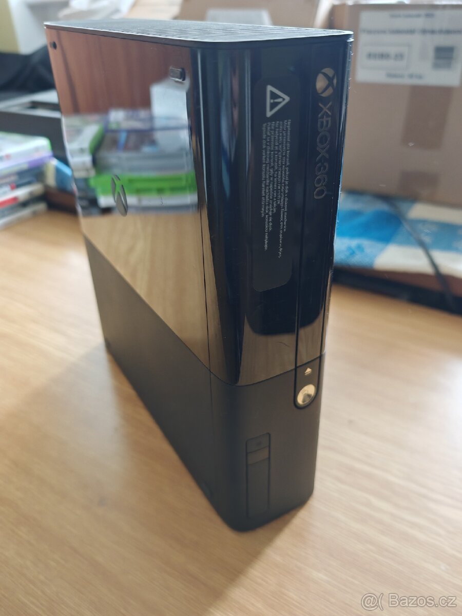 Xbox 360 E 250GB Kinect - 2