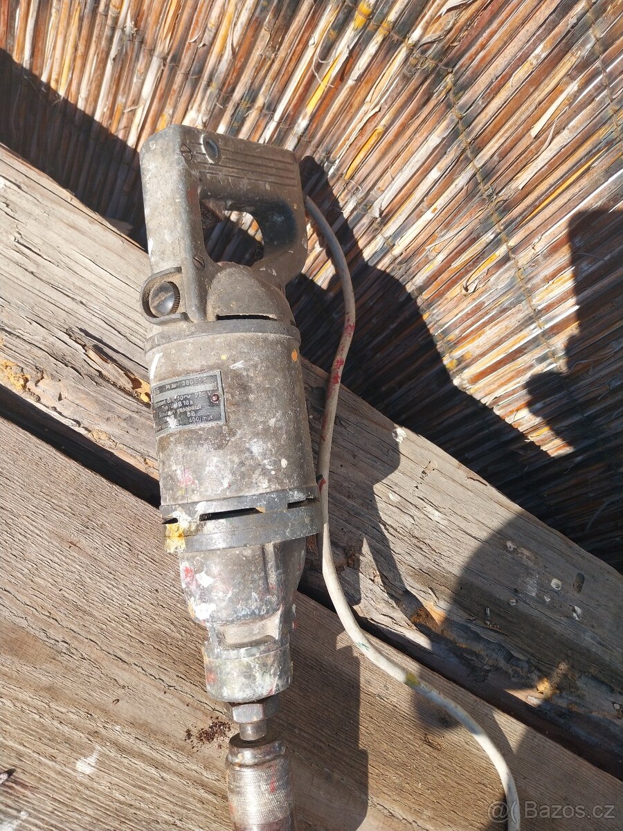 Vrtacka historicka AEG - 2