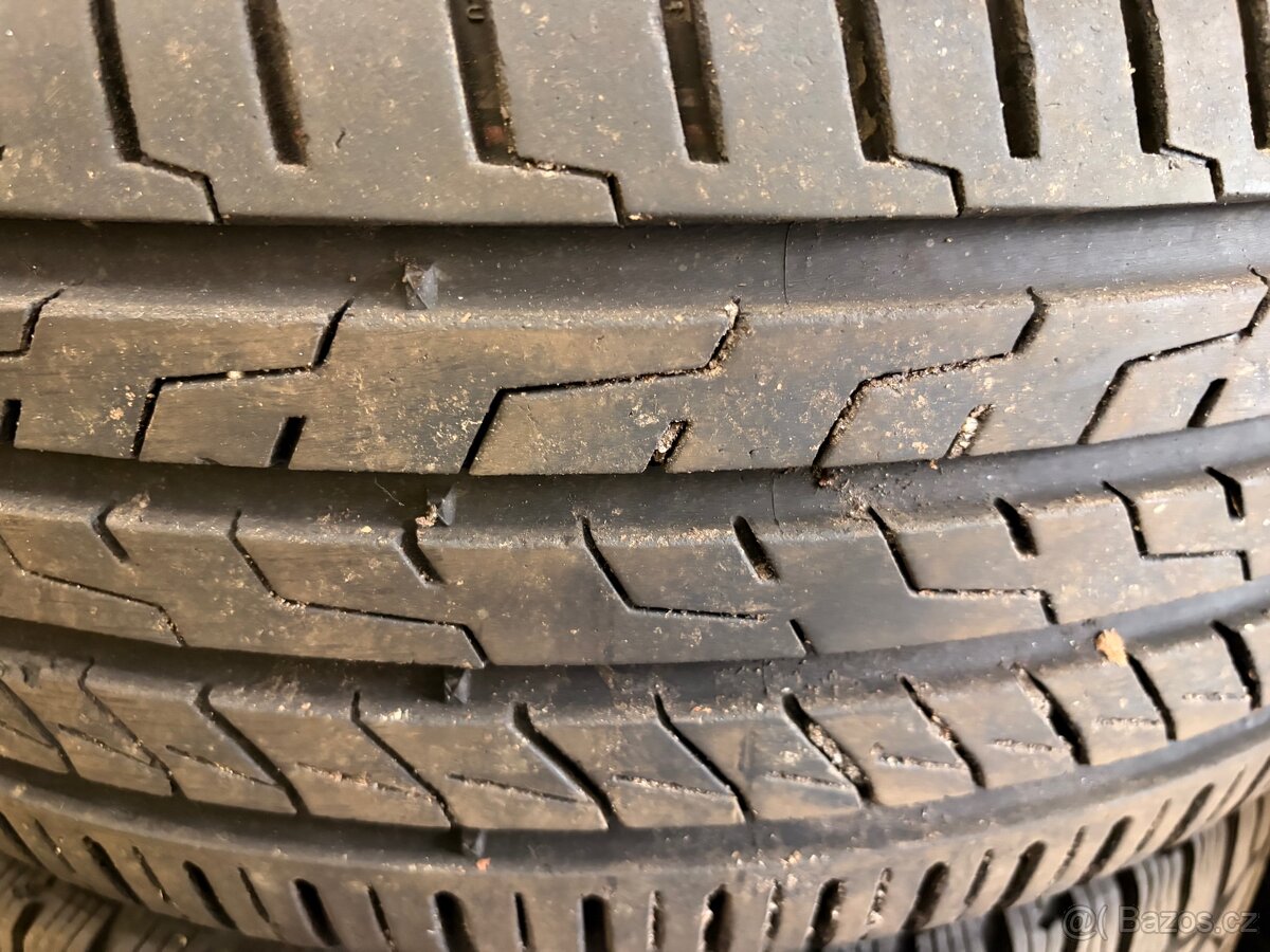 Prodám 205/50 R17 - 2