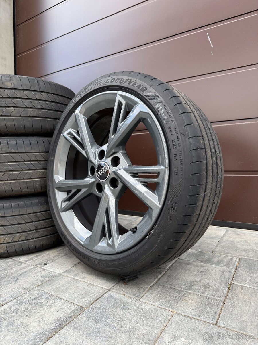 Audi a3, golf, octavia r18 225/40 letni - 2