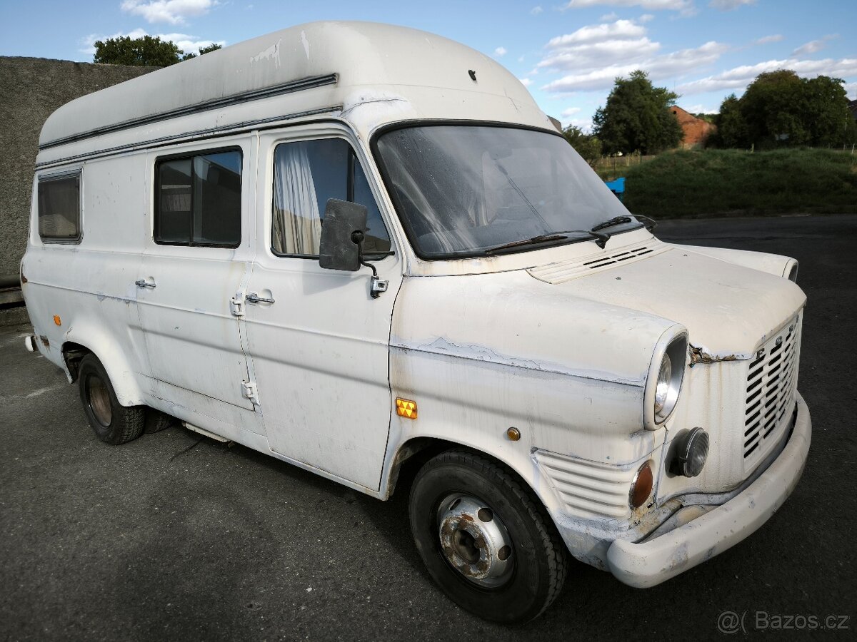 Ford Transit 2.4d 1978 obytné auto bez TP - 2