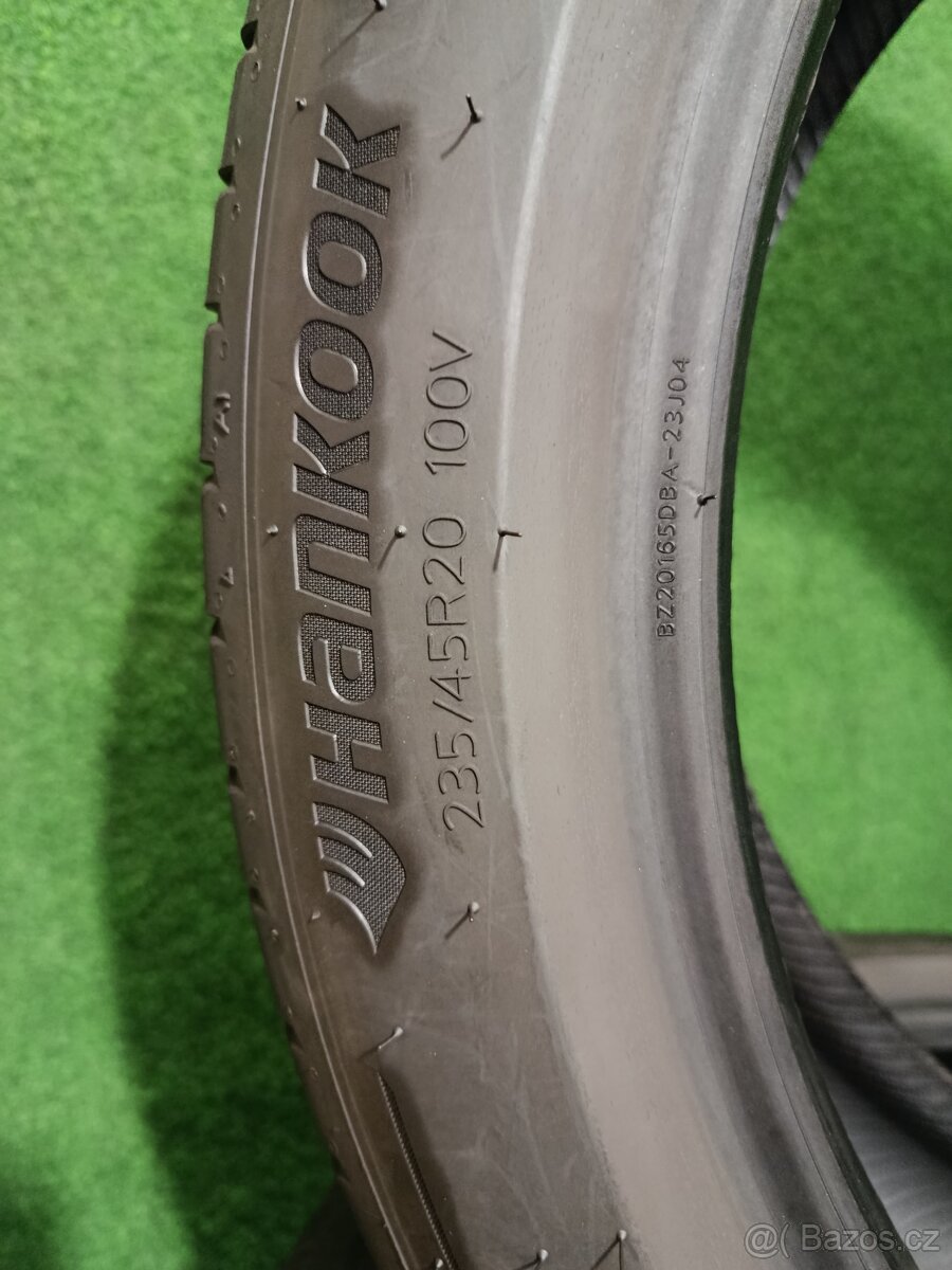 4ks letni 235/45/20 Hankook - 2