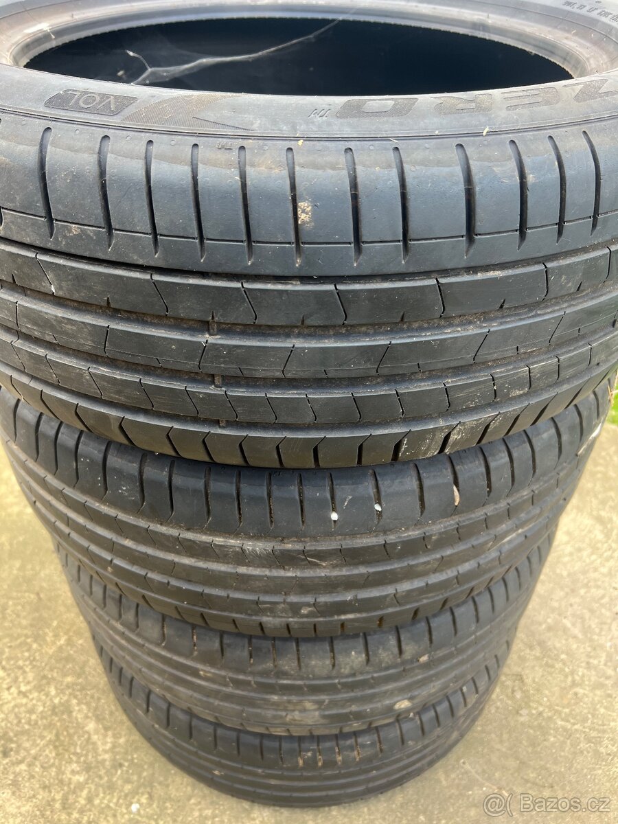 Pirelli 235/50 R19 - 2