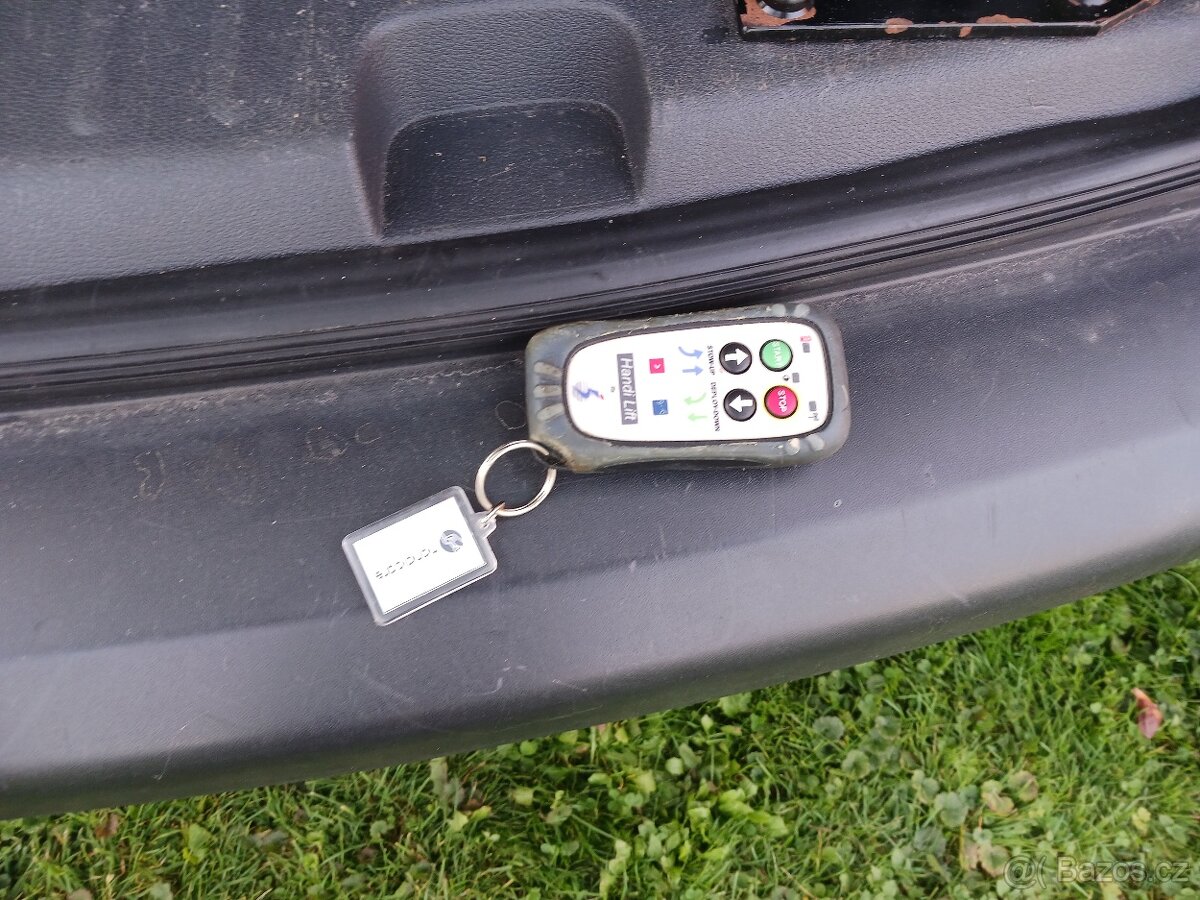 Vestavba pro invalidu MPV např. Volkswagen Caddy