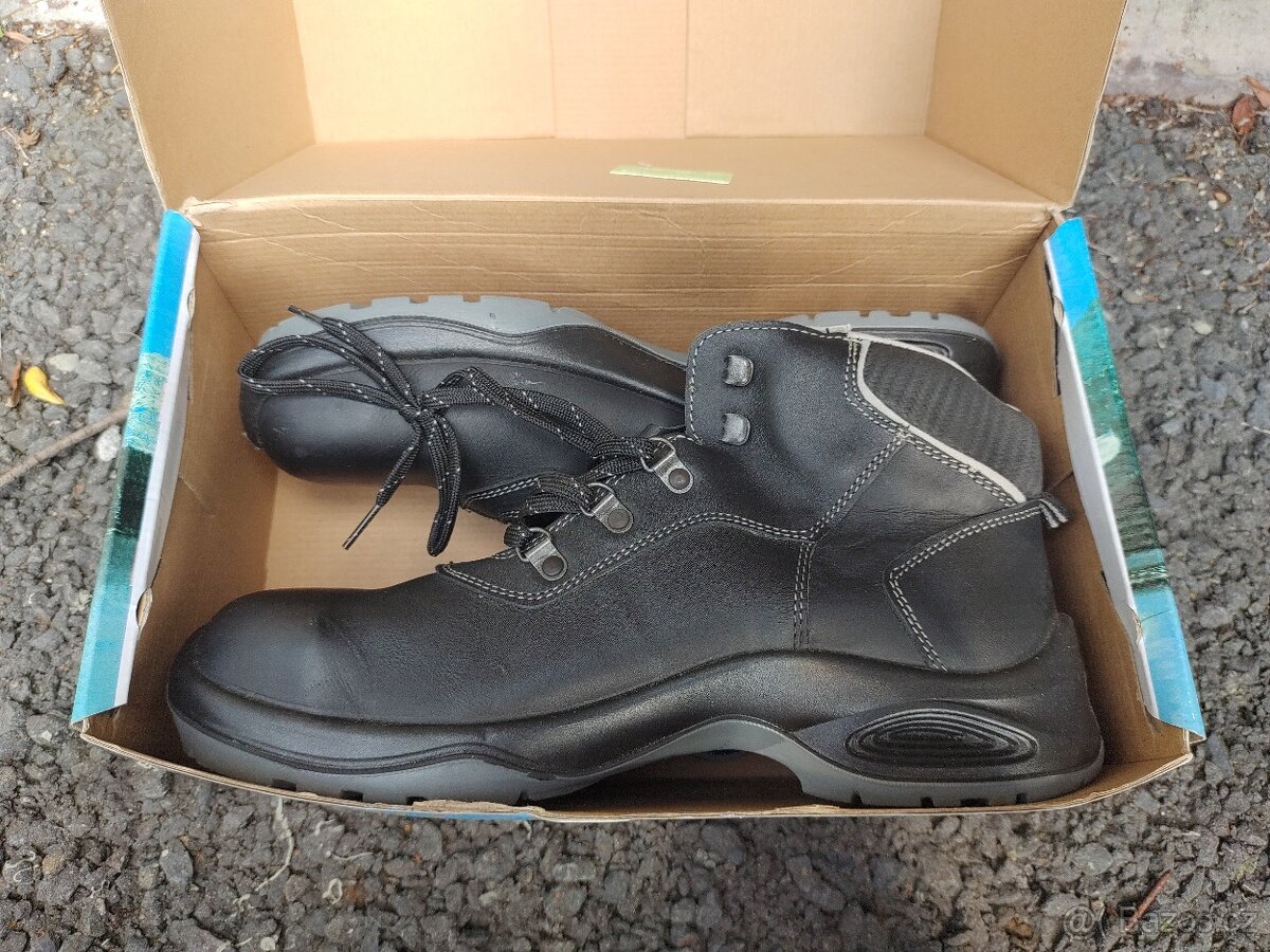 Nové, nepoužité pracovní/turistické boty, vel. 43, 270 cm - 2