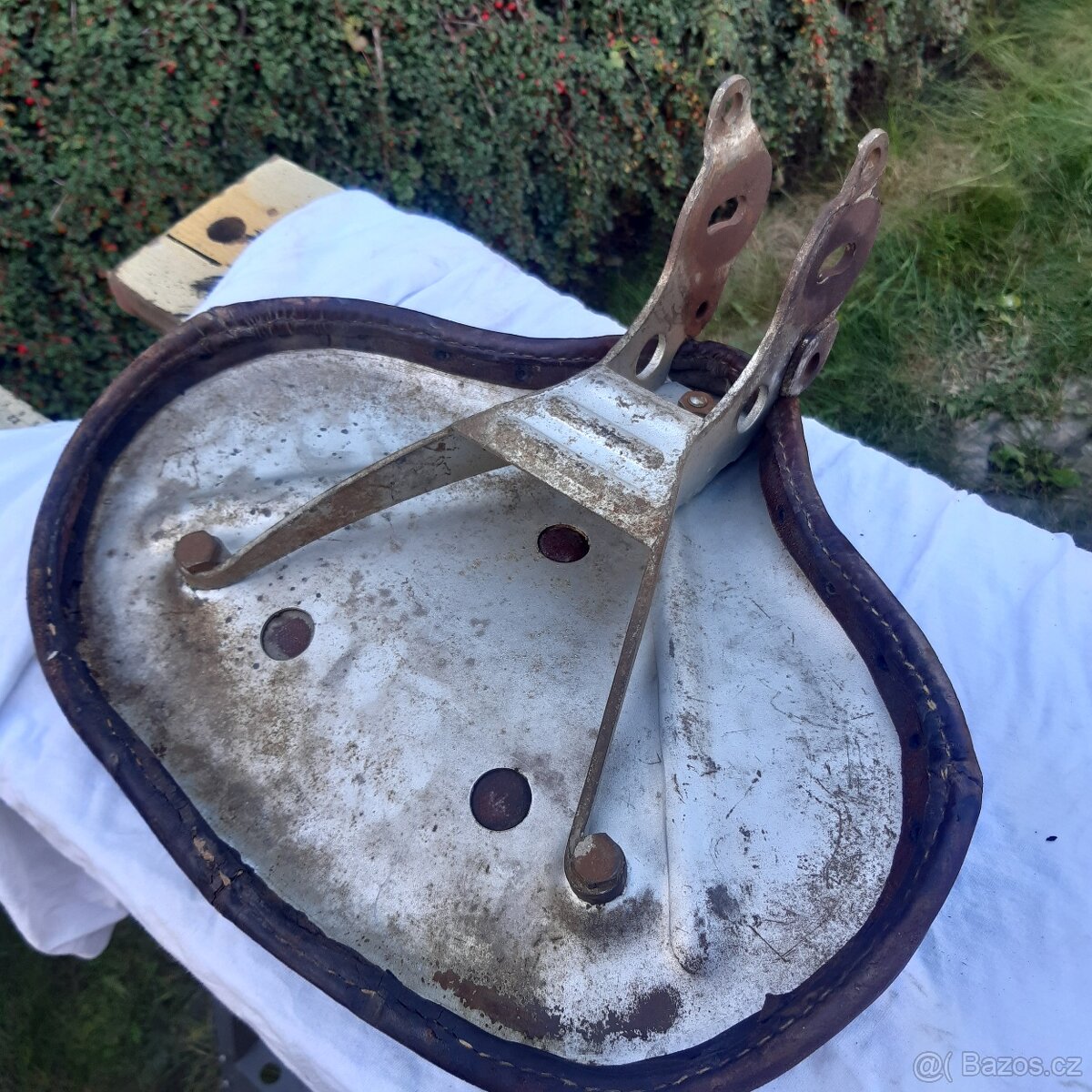 Jawa 250-350 pérák-přední sedlo - 2